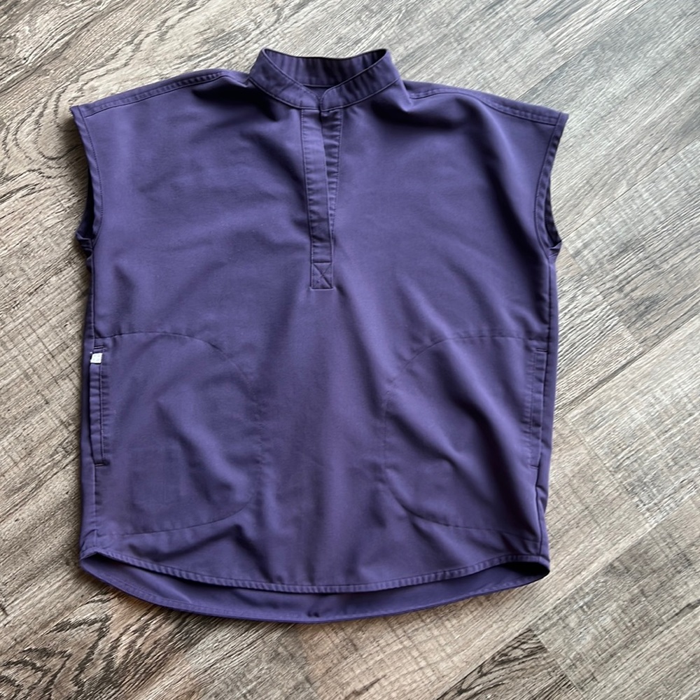 FIGS LIMITED DEEP PURPLE- Rafaela oversized XSmall top scrub